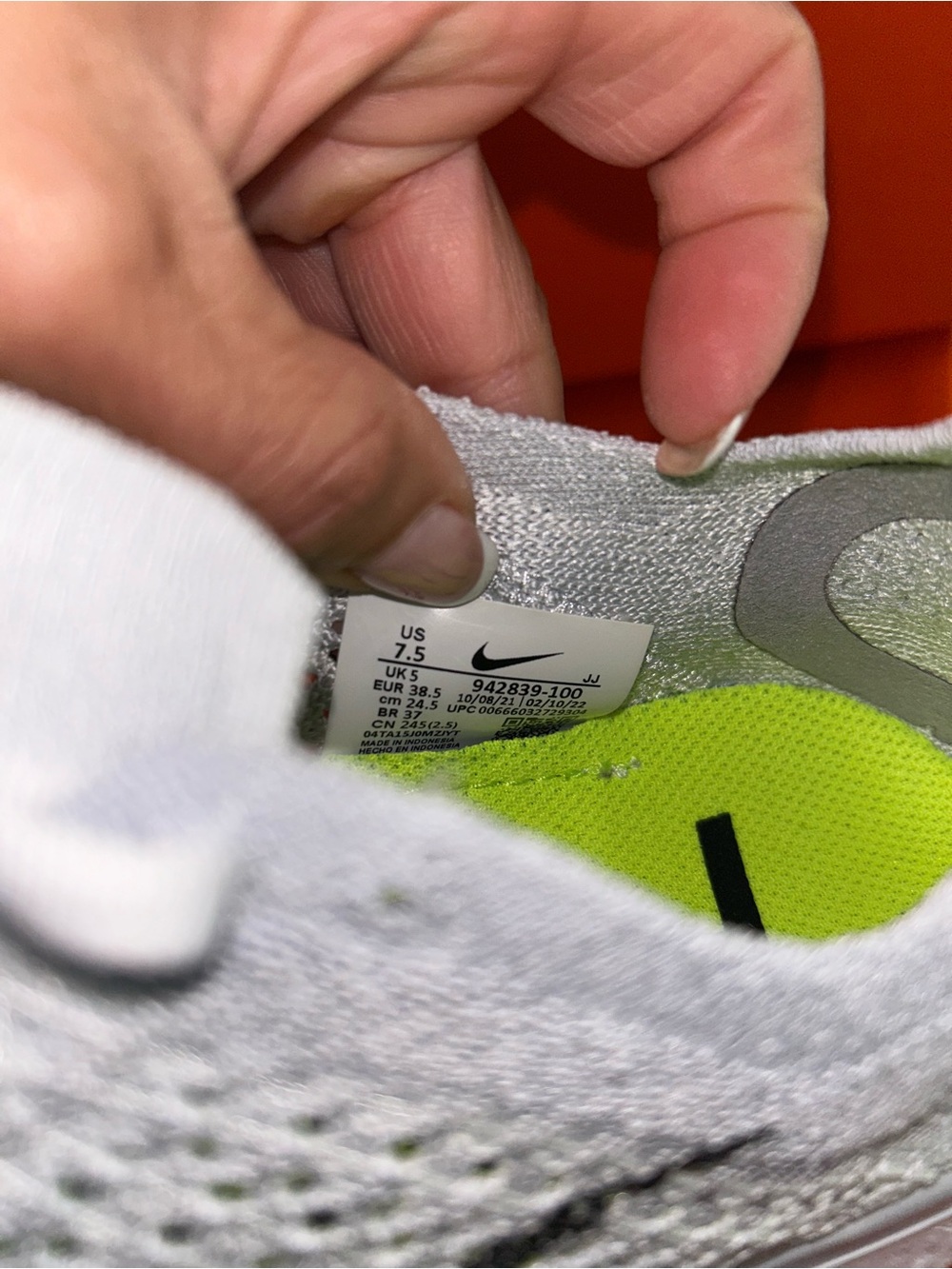 Nike White Flyknit Sneakers with Black and white Swoosh - Picture 8 of 8